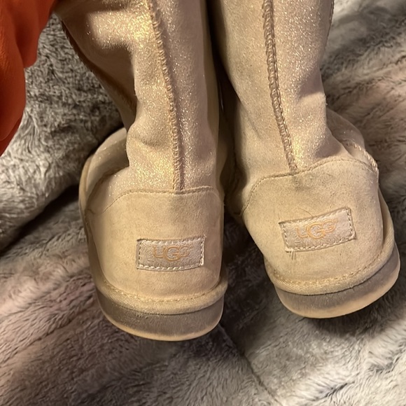 sparkly gold UGG - Picture 3 of 5